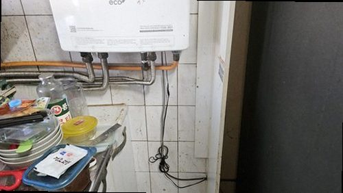 오산 누수탐지 수도계량기와 보일러 배관을 확인하는 점검 현장