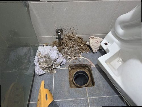 기장군 누수탐지 욕실 천장 누수 흔적과 배관 점검 현장