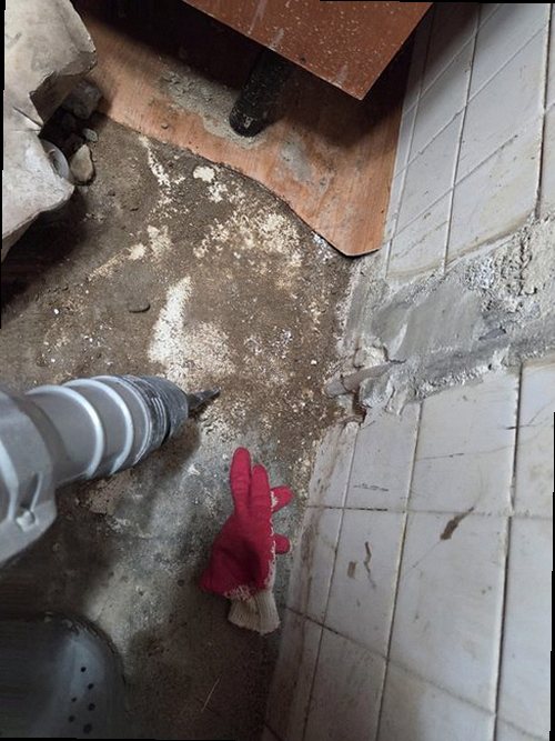마포구 누수탐지 천장 얼룩과 벽지 들뜸 상태를 확인하는 현장 점검