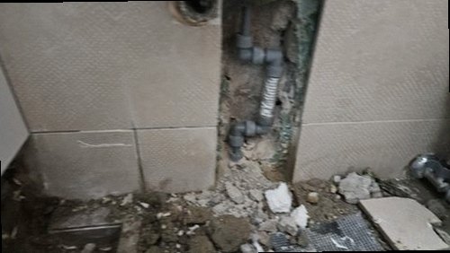 부산 남구 누수탐지 벽면 물자국과 백화 현상을 관찰하는 현장 점검
