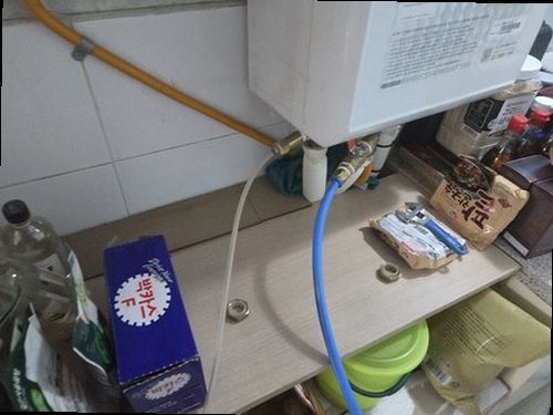 광명 누수탐지 보일러 주변 배관과 누수 피해 흔적을 확인하는 현장