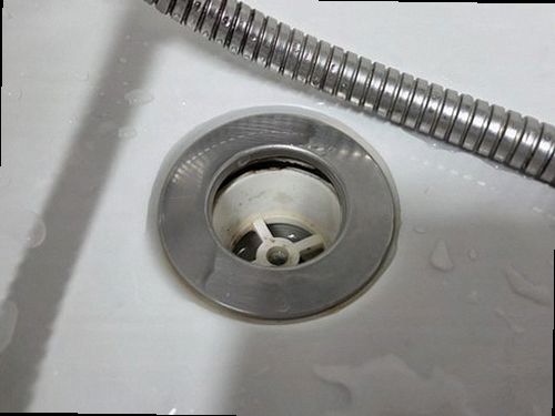 아산시 누수탐지 보일러 배관과 분배기 연결부 점검 모습