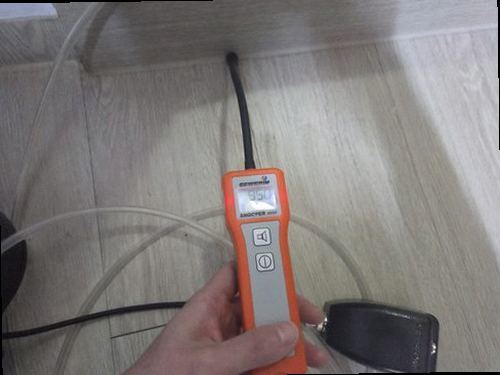 평택 누수탐지 천장 얼룩과 벽면 습기를 확인하는 현장