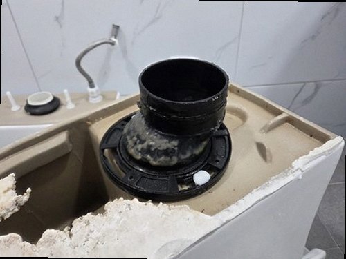 여주 누수탐지 수도계량기 별침과 주변 배관을 확인하는 현장 모습