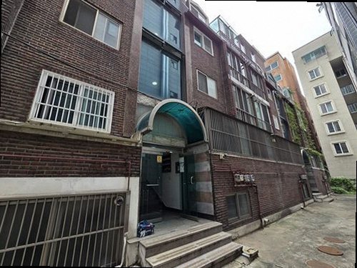 양천구 누수탐지 베란다 천장 물자국과 창틀 주변 누수 흔적 확인