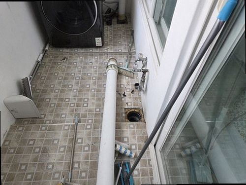 강남구 누수탐지 베란다 천장 물자국과 창호 주변 누수 흔적