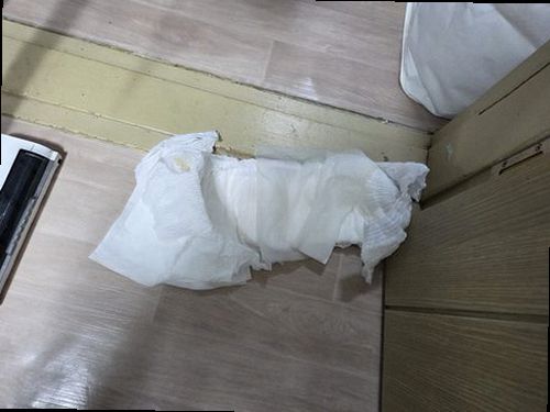 오정구 누수탐지 수도계량기 별침 움직임을 확인하는 모습